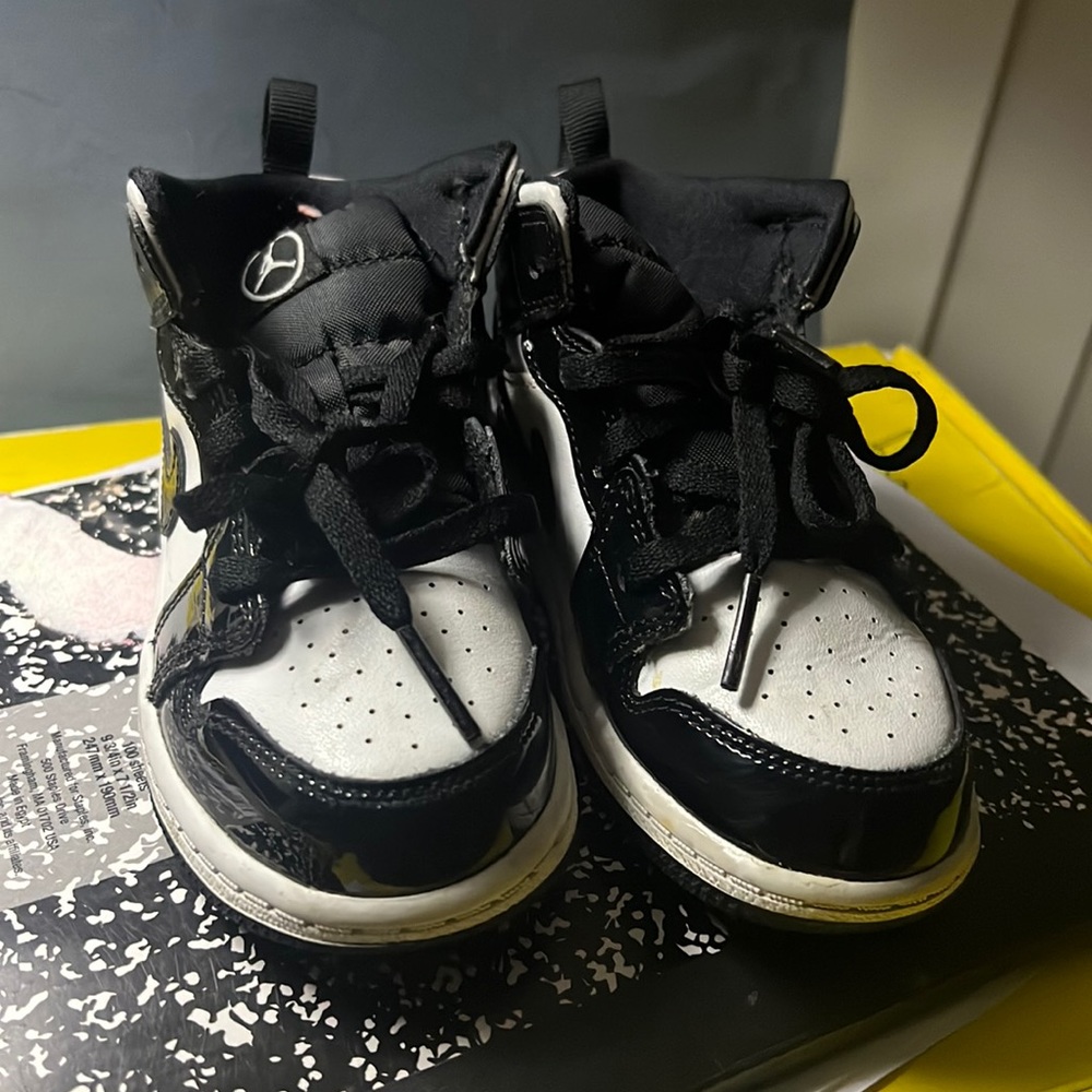 Nike Jordan size 9c